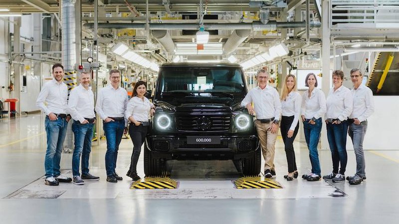 ▲Mercedes-Benz G-Class 是知名豪华越野休旅,近日正式达成 60 万辆组装下线里程碑。(图:Mercedes-Benz)