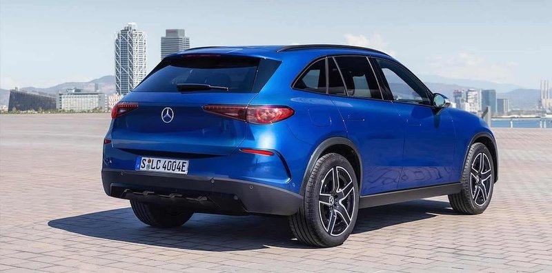 ▲外媒释出全新 Mercedes-Benz GLC EV 预想图，展现动感霸气外观设计。（图：autoevolution）