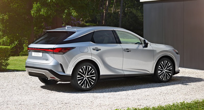 20250901 Lexus RX 450h+ Premium 04A.jpg