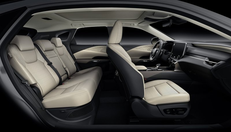 20250901 Lexus RX 450h+ Premium 08.jpg