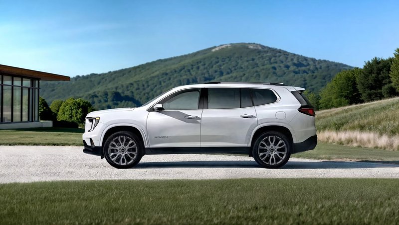 ▲GMC Acadia Denali Ultimate