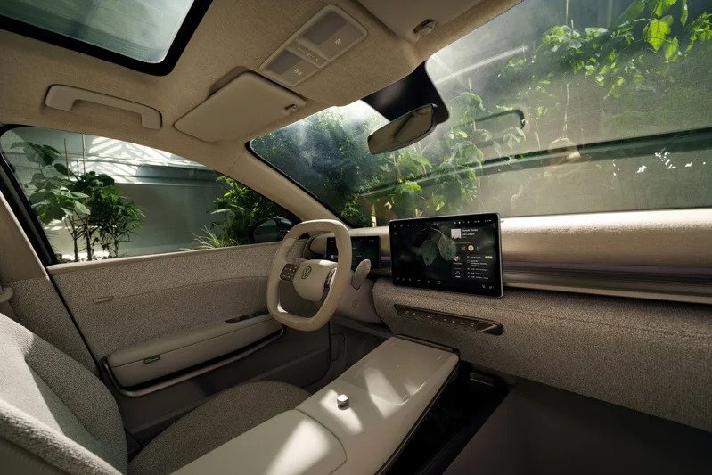 20250910 Volkswagen ID. Cross Concept_03A.jpg