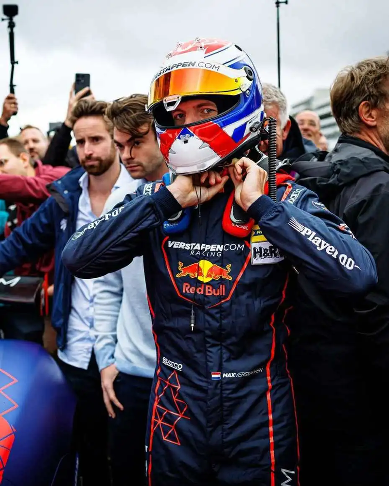 ▲Max Verstappen顺利拿下A级许可证。（摘自IG:maxverstappen1）