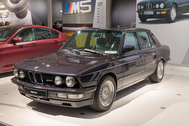 ▲BMW M5 (E28)