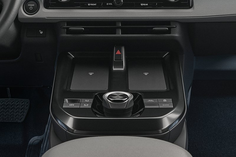 20250930_SUV C-HR+_G.jpg