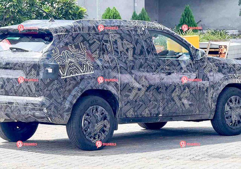 20251005 nissan-suv-duster-based-india-06.jpg