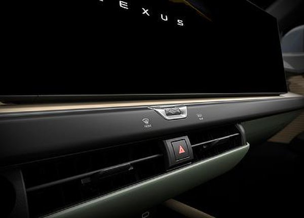 20251009_LEXUS-ES_10.jpg