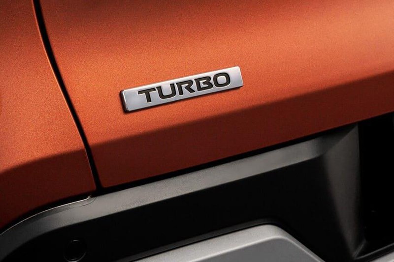 ▲车尾追加 Turbo 铭牌作为识别。