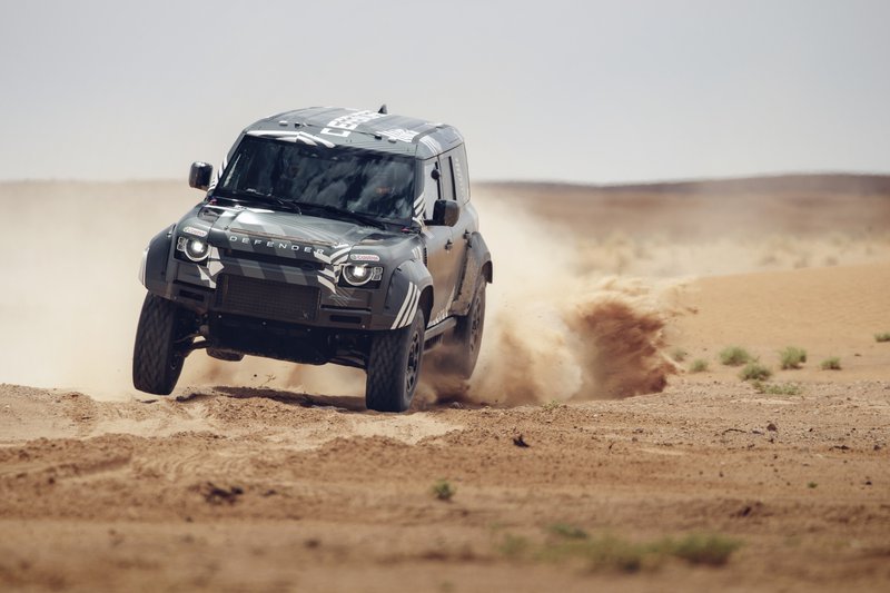 ▲Defender Dakar D7X-R将参赛达卡拉力赛以量产车为基础的全新Stock组别,其后将由两辆Defender赛车组队挑战2026年W2RC其余四轮赛事。