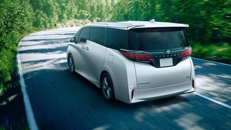 20251014-TOYOTAALPHARD- (2).jpg