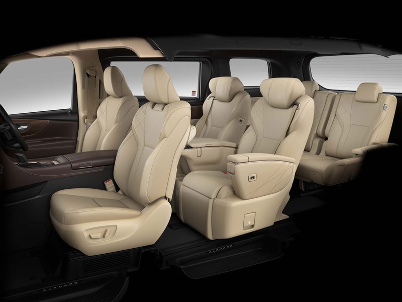 20251014-TOYOTAALPHARD- (3).jpg