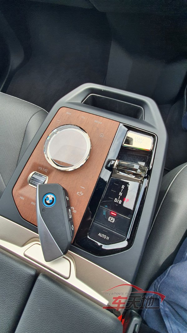 BMW-Ix-XDrive40-20221021_123121.jpg