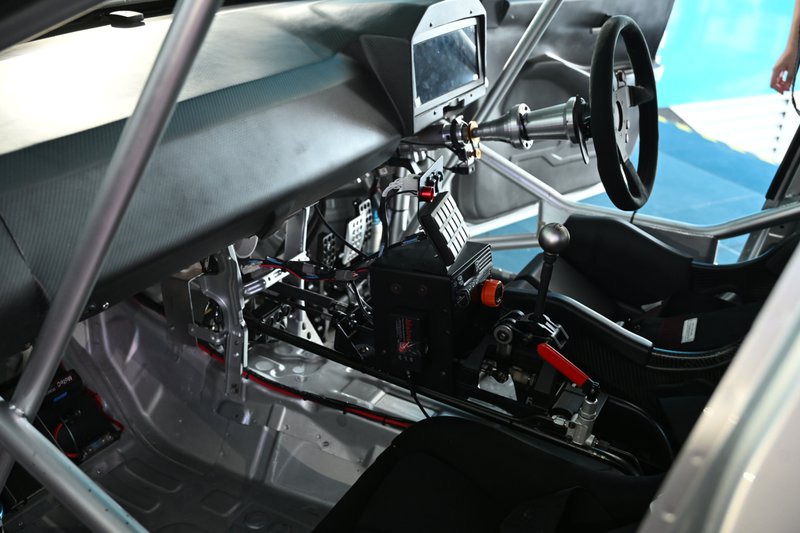 FE241029LLWY01.jpg