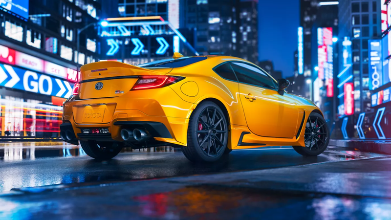 ▲现行 Toyota GR86，主打轻量化车身与纯粹后驱驾驭乐趣的入门跑车代表。