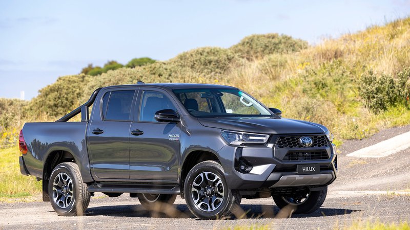 HILUX091025.jpg