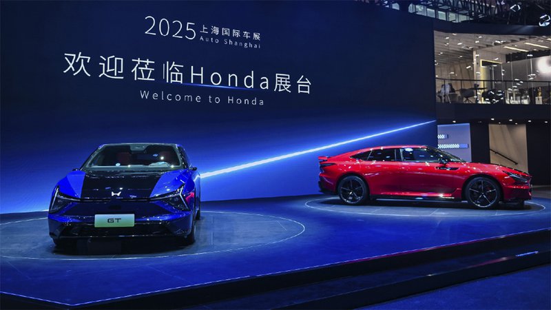 HONDAGT110925_2.jpg