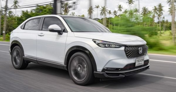 ▲Honda这辆HR-V 1.5L e: HEV RS油电版本是由一具1.5L四缸自然进气引擎配两组电动马达,除了提供更大动力,油耗表现也更佳。