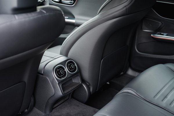 MB-C300_-(53)-(1).jpg
