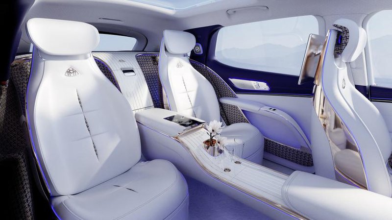 Mercedes-Maybach_02.jpg