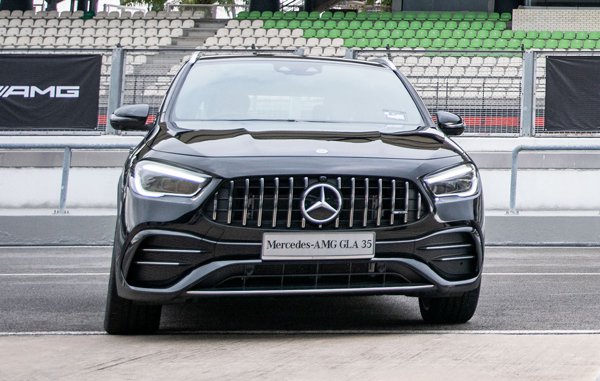 Mercedez-Benz-AMG-GLA-35.jpg