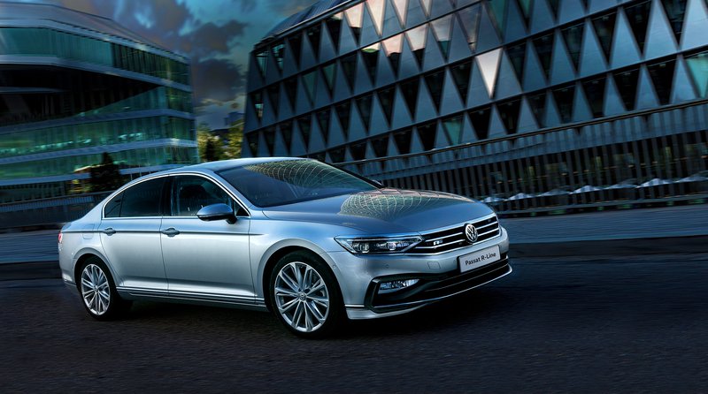 New Volkswagen Passat R-Line.jpg