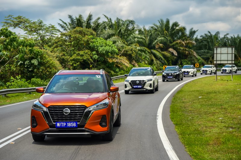 Nissan Kicks-On the road.jpg