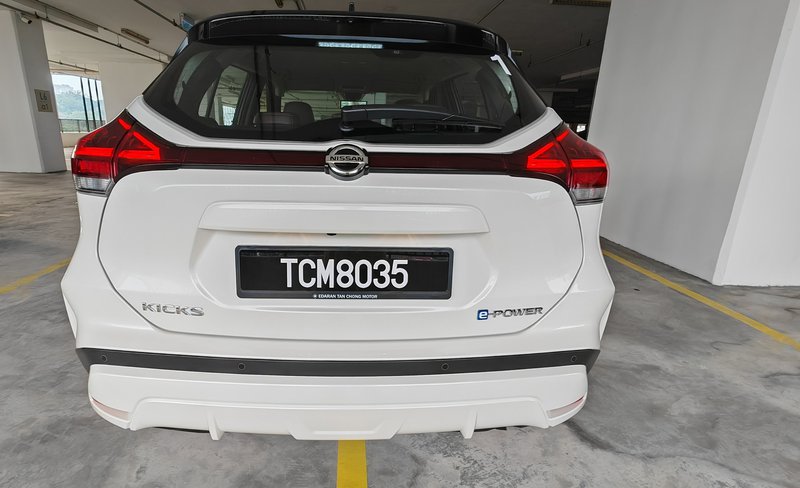 Nissan Kicks -BAck view.jpg