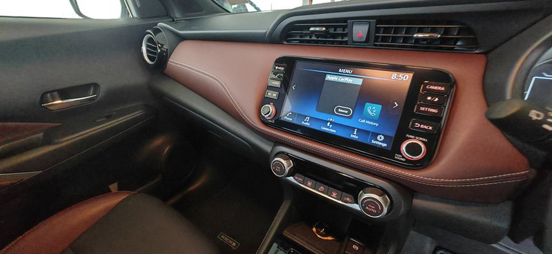 Nissan Kicks Panel.jpg