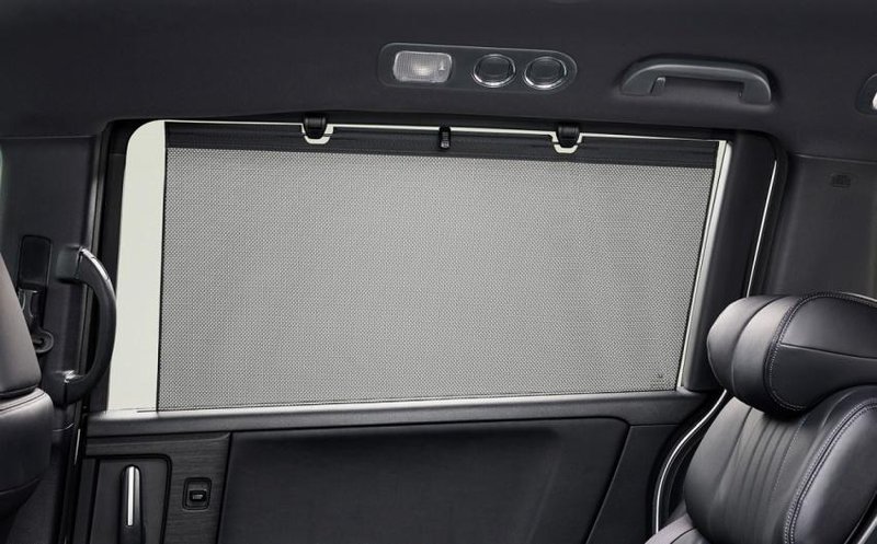 ▲新年式 Odyssey 标配第二排手动遮阳帘，售价调整 28.6 万日圆（约7393令吉）。