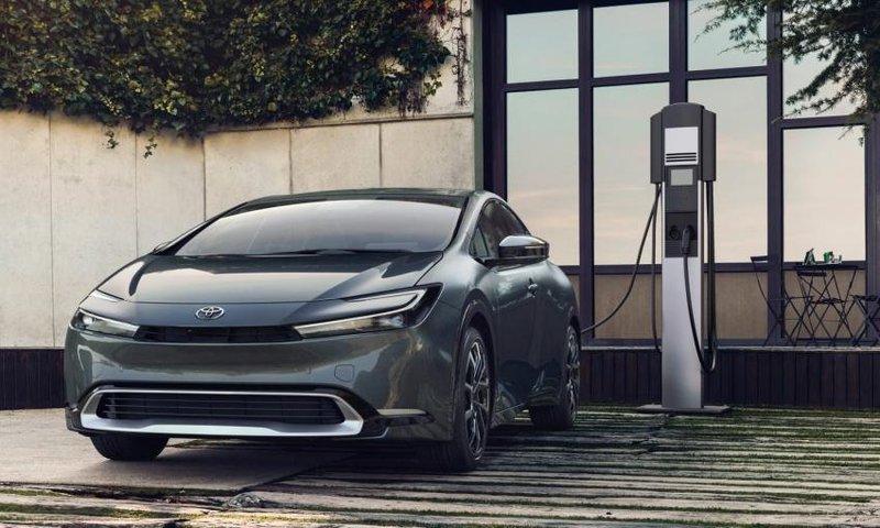 ▲Toyota将打造纯电续航 200 公里的PHEV车款,兼顾电动车与燃油车优势。
