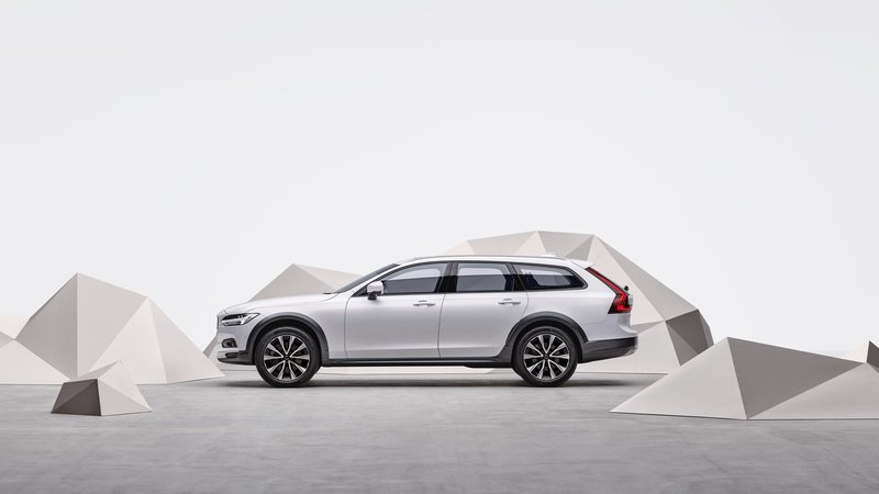 ▲Volvo 原厂提醒有意购买 V90 的消费者,应尽快洽询授权经销商库存,因停产已成定局。