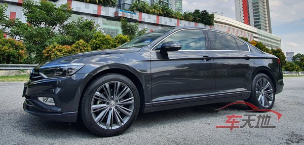 Volkswagen-Passat-Elegance_20210904_144926.jpg