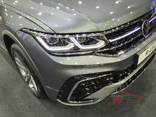 Volkswagen-Tiguan-Allspace_104011.jpg