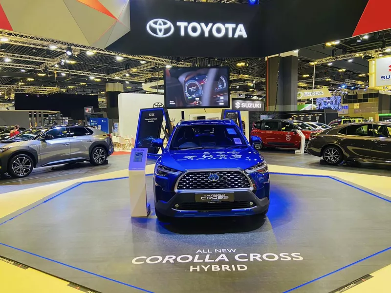▲在新加坡购入一辆标准型Toyota Camry Hybrid新车的成本,跟美国相比贵了6倍。