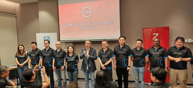▲陈唱汽车执行副总裁陈国梁(左6)出席Nissan Kicks e-Power推介活动。