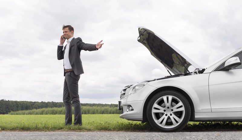 car-broke at highway 01.jpg