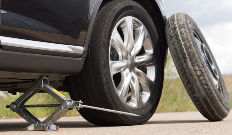 change tyre.jpg