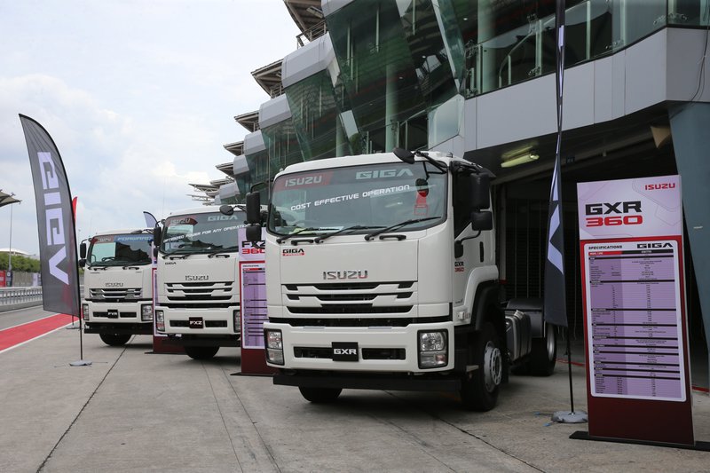 IsuzuGIGA _02