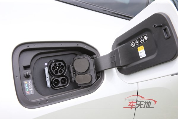 BMWiX_07