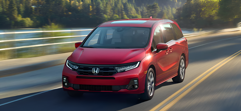 ▲现行款Honda Odyssey外观与内装兼具实用与舒适,展现家用多功能MPV的魅力。图:Honda