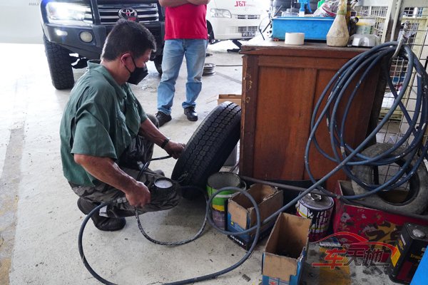 tyre-_FE221013lckZ16.jpg