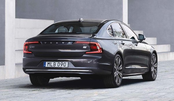 VolvoS90-Recharge T8-02.jpg
